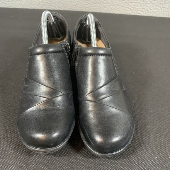 Clarks Women’s Channing Essa Black Leather Zip Comfort Loafer Bootie size 6.5 - Picture 2 of 8